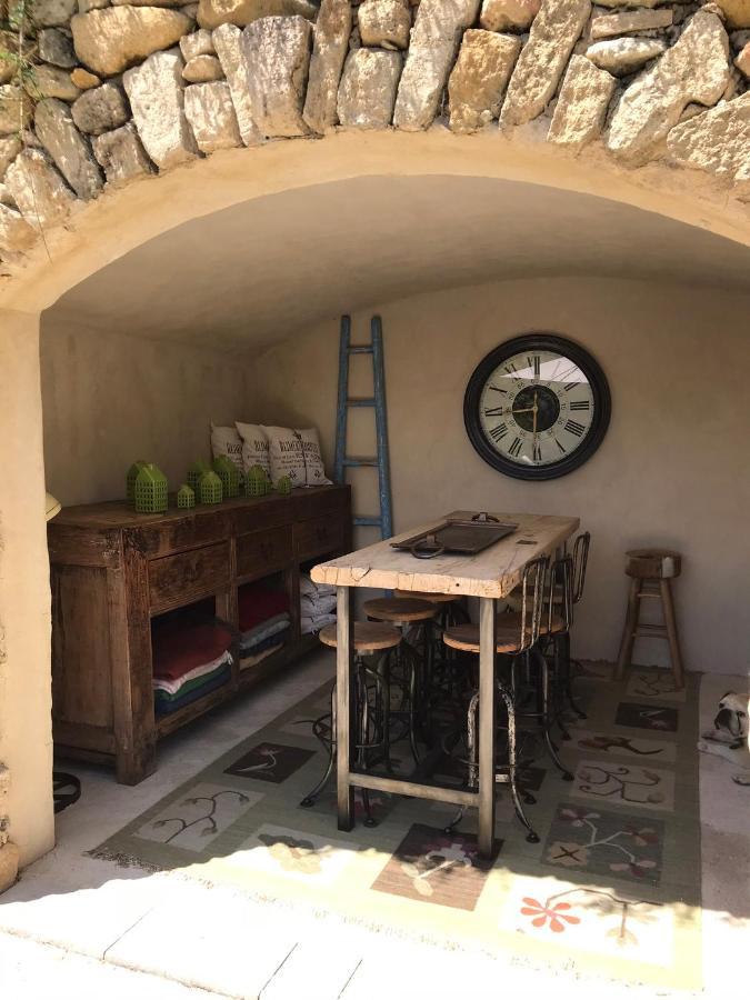 Les Gôuts et les Couleurs Cucuron Exterior foto